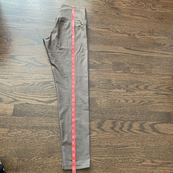 Offline By Aerie Women's Real Me 7/8 High Rise Leggings‎ Size Large Olive Green - Picture 5 of 5